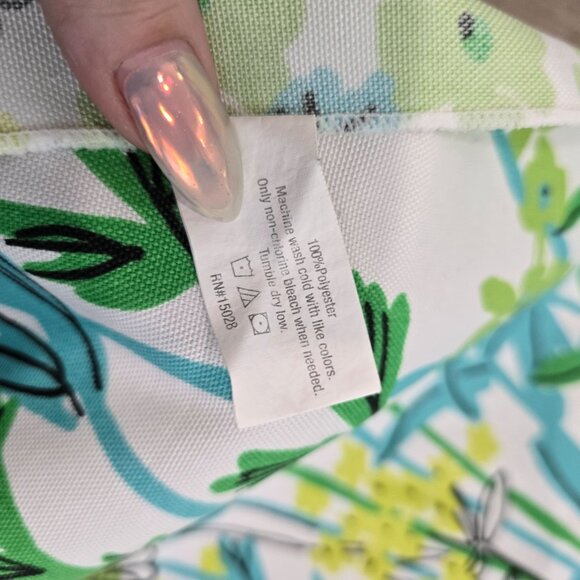 Vera Bradley Vintage 82" X 60" Floral Pattern Tablecloth cotton blend rectangle - Picture 8 of 8